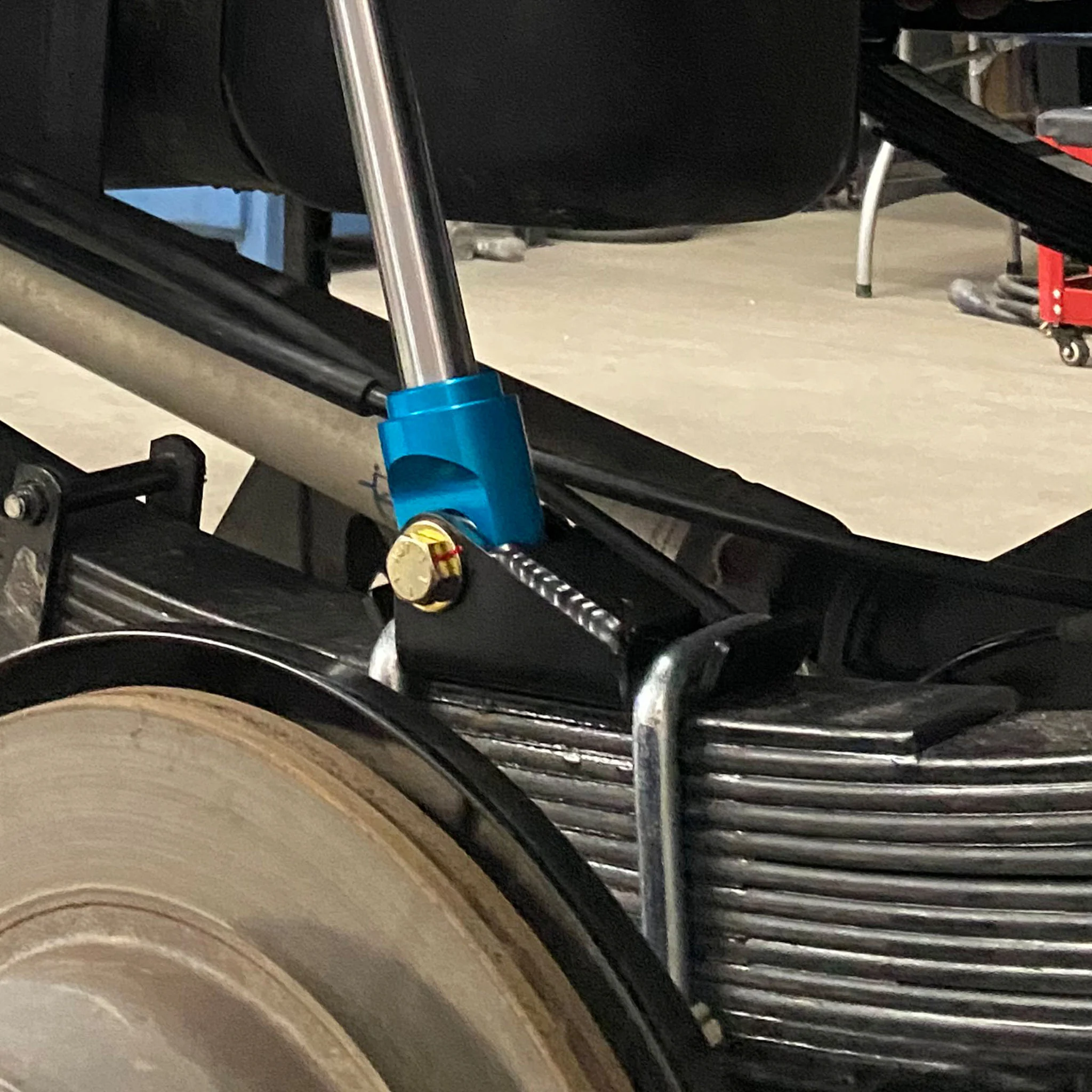 Leaf over Shock Mounts - Image 2